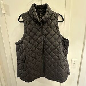Athleta vest